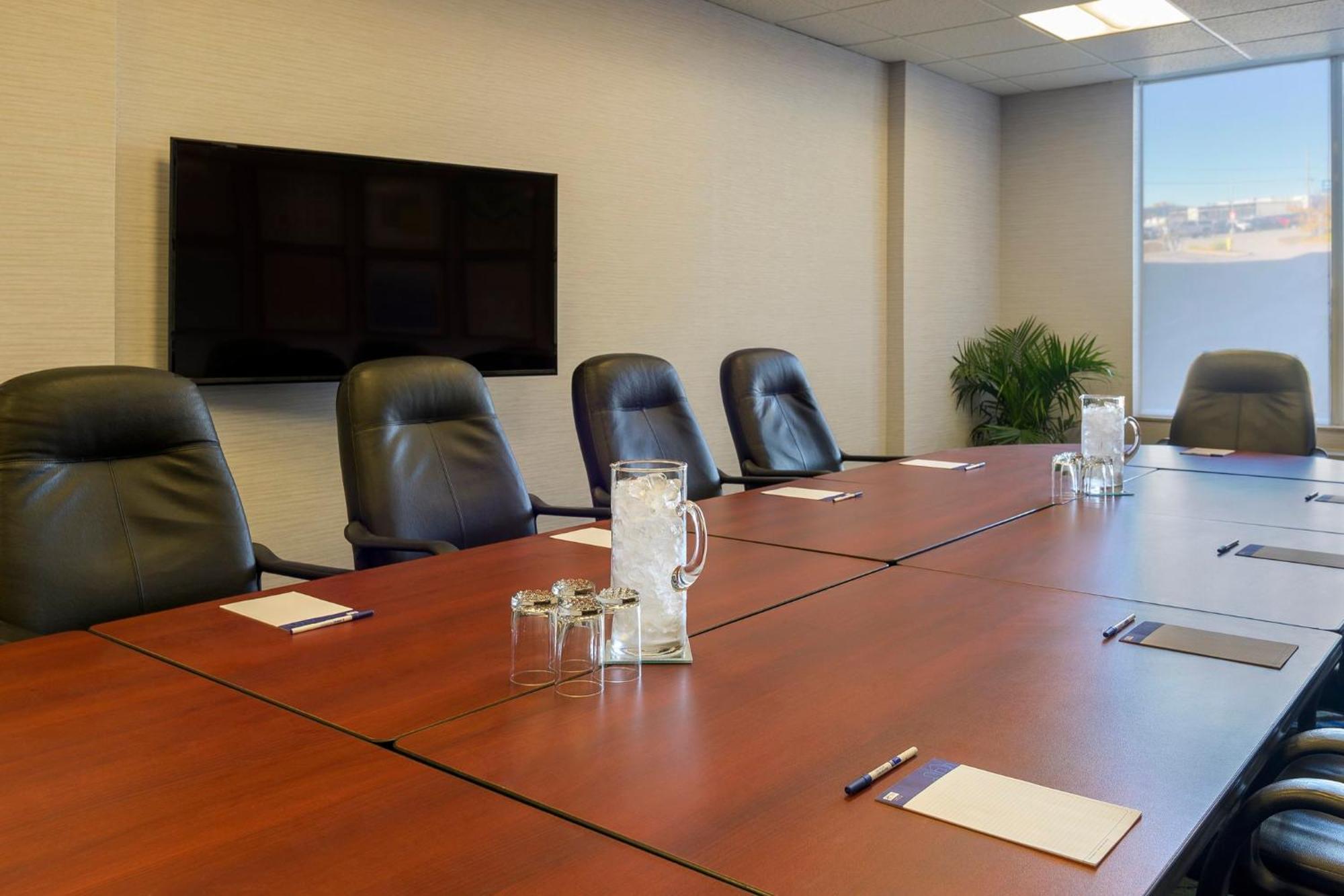 Holiday Inn Express Hotel & Suites North Bay By Ihg Экстерьер фото